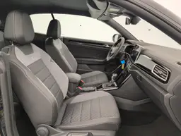 Volkswagen T-Roc - photo 1