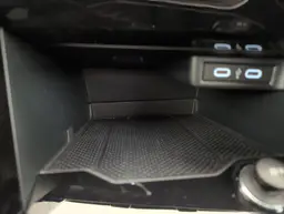 Volkswagen T-Roc - photo 10