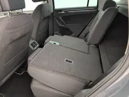 Volkswagen Tiguan - photo 12