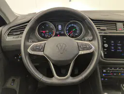 Volkswagen Tiguan - photo 14