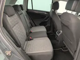 Volkswagen Tiguan - photo 10
