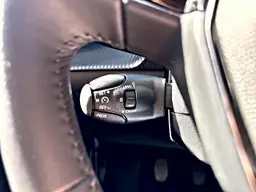 Peugeot 208 - photo 22