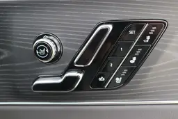 Cadillac Lyriq - photo 32