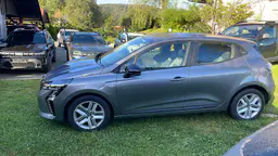 Renault Clio - photo 11